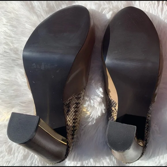 Y2K Guess Platform Nude Snakeskin Pumps Heels Women’s Size 7.5 - Picture 6 of 9